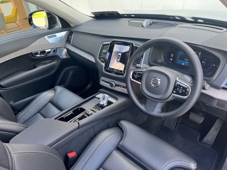 2024 Volvo XC90 RECHARGE T8 ULTIMATE AWD thumbnail