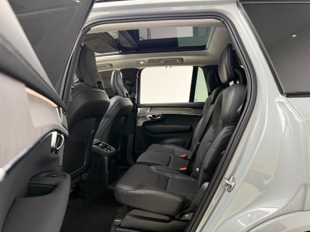 2025 Volvo XC90 ULTRA T8 RECHARGE 2.0 455HP PHEV *7 SEATER* €89,990 thumbnail