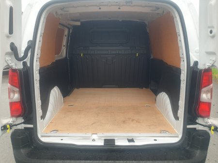 2023 Citroen Berlingo  €12,750 thumbnail