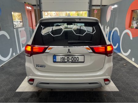 2019 Mitsubishi Outlander 2019 MITSUBISHI OUTLANDER PHEV 2.4L HYBRID / 64K KMS / ADAPTIVE CRUISE CONTROL, HEATED SEATS, REVERSE CAMERA & MORE €22,950