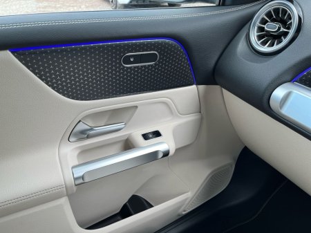 2025 Mercedes-Benz GLB 200 Progressive Plus 7 Seater SUV *Saving €12,779 from New* €58,950 thumbnail