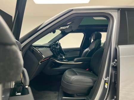 2023 Land Rover Range Rover Sport DYNAMIC SE P440E 440HP *PAN ROOF* €94,990 thumbnail