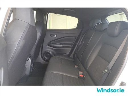 2024 Nissan Juke HYBRID 1.6 SV PREMIUM €29,995 thumbnail