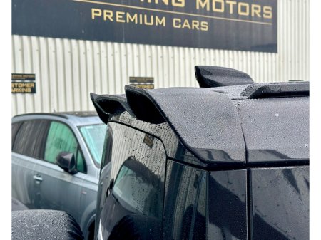 2022 Land Rover Defender ++LOW KM++ 3 SEATS / PLUS VAT €53,000 thumbnail