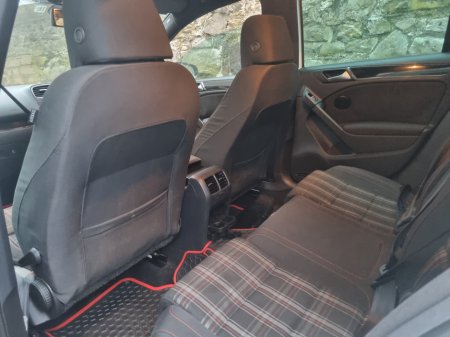 2010 Volkswagen Golf 2.0 TSI 4MOTION R €8,750 thumbnail