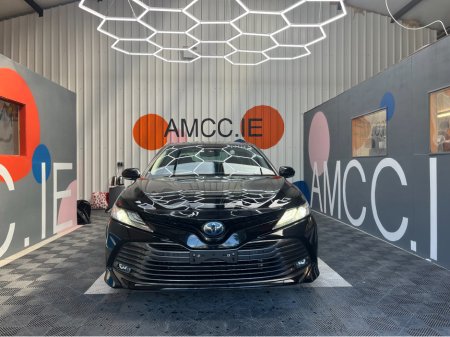 2019 Toyota Camry 2.5 HYRBID / 42k KMs / REVERSE CAMERA , ADAPTIVE CRUISE & MORE €23,950