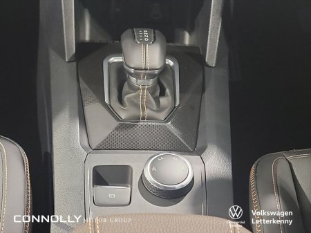 2026 Volkswagen Amarok Amarok Panamericana 3.0 V6 237BHP (Power roll cover included) €67,440 thumbnail