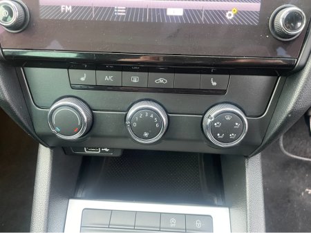 2019 Skoda Octavia SOL 1.6 TDI 115HP 4DR €16,450 thumbnail