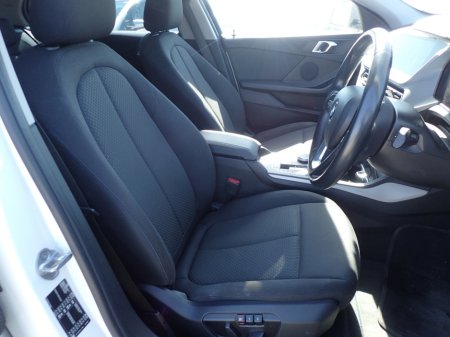 2020 BMW 1 Series 118D 2.0 DIESEL SPORT AUTOMATIC // LED MATRIX LIGHTING // LANE DEPARTURE ASSIST // PRO MEDIA PACK // CRUISE CONTROL // FRONT FOGS // SPORT ALLOYS €23,950
