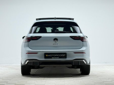 2025 Volkswagen Golf GTE 1.5 PHEV 272HP DSG *PAN ROOF* €47,990 thumbnail