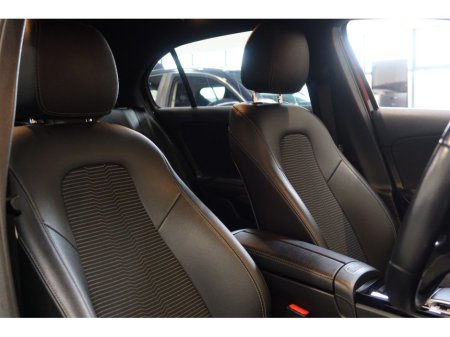 2019 Mercedes-Benz A Class A180D Sport 5DR Automatic #59 €19,950 thumbnail