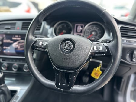 2018 Volkswagen Golf 1.6 TDI SE NAV BLUEMOTION 115PS 5DR €16,950 thumbnail