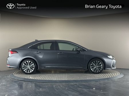 2024 Toyota Corolla HYBRID LUNA SPORT SALOON €31,950