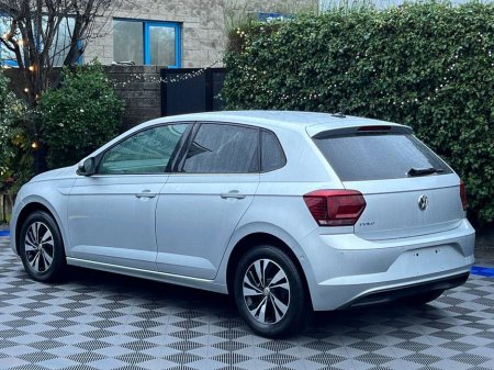 2019 Volkswagen Polo COMFORTLINE 1.0 TSI AUTO // FULL SERVICE HISTORY // 360 PARKING SENSORS // APPLE CARPLAY/ANDROID AUTO €15,900 thumbnail