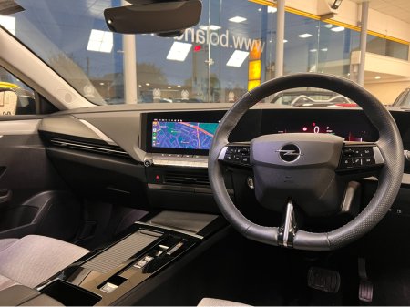 2023 Opel Astra PHEV HYBRID AUTOMATIC PETROL Huge Spec One Owner Superb Value New Generation Now On Sale www.bolands.ie Est.1955 €27,950