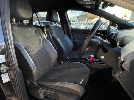 2022 Volkswagen ID.4 PRO 128 KW LIFE DX 77KWH 174BHP 5 €23,900 thumbnail