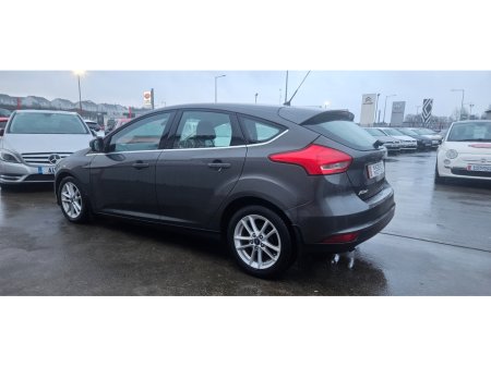 2015 Ford Focus ZETEC eco 100bhp very low miles €8,750 thumbnail