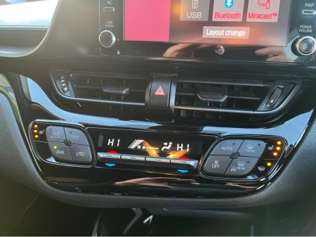 2020 Toyota C-HR GR SPORT AUTOMATIC HYBRID 1.8 PETROL //MASSIVE SPEC//HALF LEATHER HEATED SEATS//360 PARKING CAMERAS//KEYLESS ENTRY//LOW MILES// €24,950 thumbnail