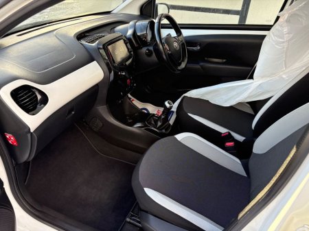 2017 Toyota Aygo 1.0 IX-Pression 42Miles €8,995 thumbnail