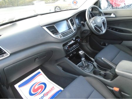 2016 Hyundai Tucson 1.7 CRDI SE NAV BL/DR 5 5DR €13,500 thumbnail