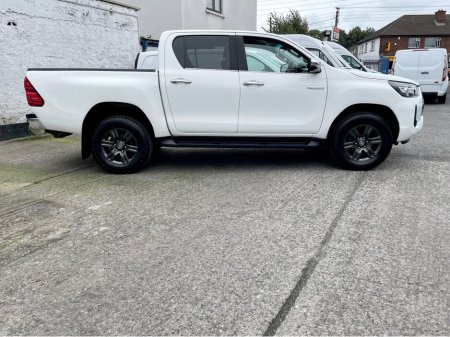 2021 Toyota Hilux ICON 2.4 D-4D 150BHP 4WD MANUAL DOUBLE CAB €34,350