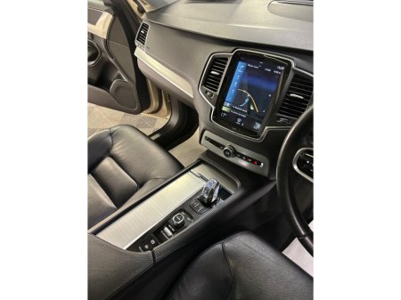 2016 Volvo XC90 2.0 T8 400PS HYBRID MOMENTUM GEARTRONIC €24,950 thumbnail