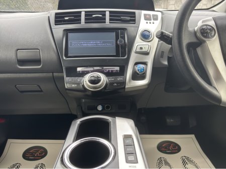 2014 Toyota Prius 2014 TOYOTA PRIUS ALPHA 7 SEATER (S87) €12,995 thumbnail