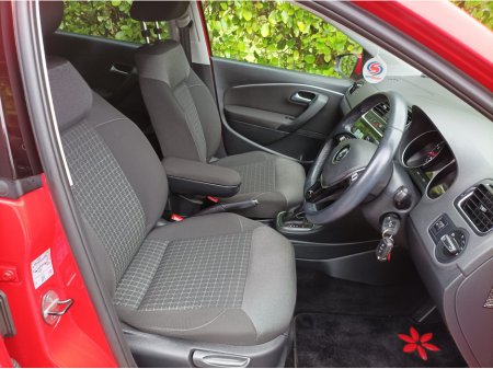 2016 Volkswagen Polo 1.2 TSI COMPREHENSIVE SERVICE HISTORY (9 STAMPS) REVERSE CAMERA LARGE TOUCH SCREEN MULTIMEDIA SYSTEM MULTIFUNCTION STEERING WHEEL AUTOMATIC HEADLIGHTS FRONT FOGS 2 YEARS NCT 6 MONTHS ROAD TAX €12,895