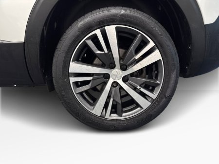 2023 Peugeot 5008 1.5HDI ALLURE AUTO *WARRANTY 2028* €70 P/W ON PCP €38,995 thumbnail