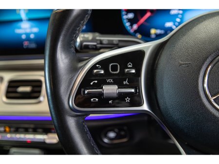 2019 Mercedes-Benz GLE Class GLE 300 d 4MATIC €49,950 thumbnail