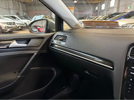 2018 Volkswagen Golf Automatic DSG  Bluemotion Hiline only 34000 kms €19,499 thumbnail