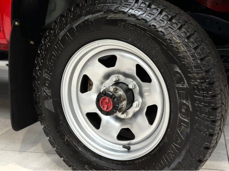 1996 Toyota Hilux 2.4D PICK UP MINT CONDITION €29,950 thumbnail