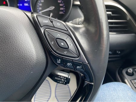 2019 Toyota C-HR SOL 1.8 PETROL HYBRID AUTOMATIC SUV *TOP SPEC IRISH JEEP* *FULL TOYOTA SERVICE HISTORY* *NCT 03/2027* *TAX 06/2026 €180 ROAD TAX* *FINANCE ARRANGED TODAY* €20,950 thumbnail