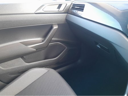 2022 Volkswagen Polo LIFE 1.0 TSI 95BHP MANUAL 5SPEED 5DR €18,400 thumbnail