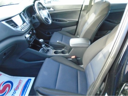 2016 Hyundai Tucson 1.7 CRDI SE NAV BL/DR 5 5DR €13,500 thumbnail