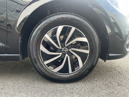 2025 Volkswagen Polo POLO EDITION 75 1.0TSI 95HP D7F €25,975 thumbnail