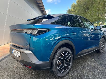 2024 Peugeot 3008 1.2 MHEV PureTech 136bhp eDCS6 Allure €38,900