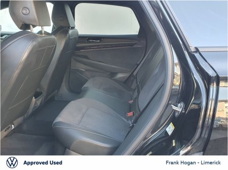 2025 Volkswagen ID.7 PRO PLUS €49,900 thumbnail