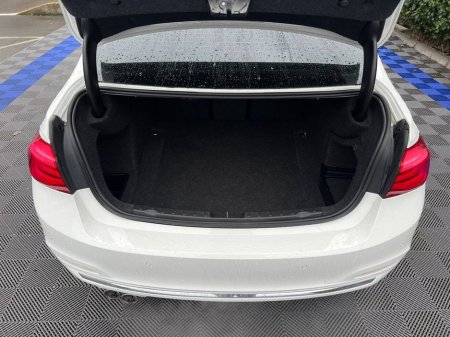 2016 BMW 3 Series 320d LUXURY-LINE // SERVICE HISTORY // LEATHER HEATED POWERED SEATS // REVERSE CAMERA €16,950 thumbnail