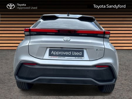 2024 Toyota C-HR 2.0 SPORT + PHEV HYBRID // PANORAMIC ROOF // APPLE CARPLAY/ANDROID AUTO // REAR CAMERA & PARK ASSIST // FULL WARRANTY €38,945