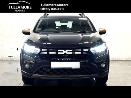 2025 Dacia Sandero Stepway Extreme TCe 90 GSR2 €22,900 thumbnail