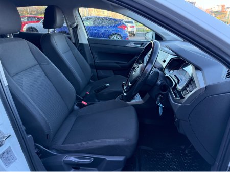 2020 Volkswagen Polo R-LINE 1.0P TSI **GREAT SPEC** €17,950 thumbnail