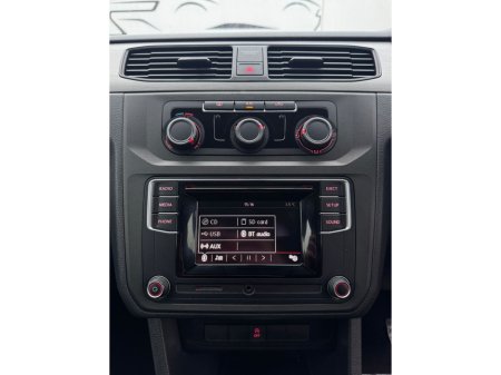 2018 Volkswagen Caddy Maxi Life MAXI LIFE T TDI 102HP D6F €18,950 thumbnail