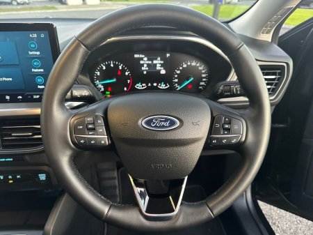 2025 Ford Focus Titanium 1.0L EcoBoost 125PS mHEV €28,975 thumbnail
