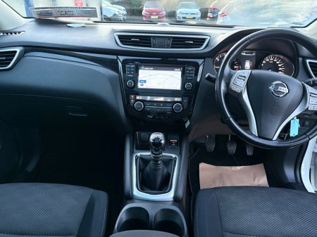 2017 Nissan Qashqai 1.5 DSL SV €13,950 thumbnail