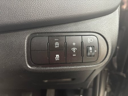 2016 Kia Carens 1.7 CRDI 2 ISG 114BHP 7 7SEATS 5DR €11,495 thumbnail