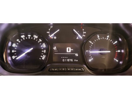 2022 Opel Vivaro Long Wheel Base €17,845