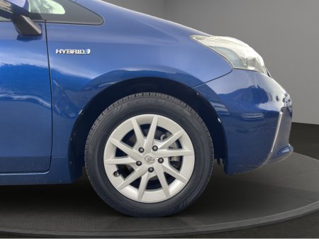 2014 Toyota Prius 2014 TOYOTA PRIUS ALPHA 7 SEATER (S87) €12,995 thumbnail