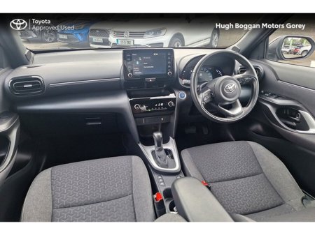 2025 Toyota Yaris Cross YARIS CROSS LUNA SPORT BI €33,950 thumbnail