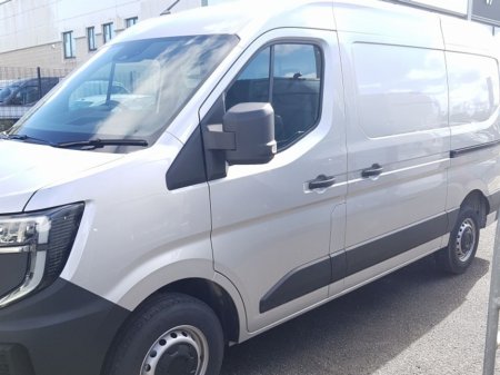 2026 Renault Master 170 LWB EX VAT PRICE DISPLAYED €39,740 thumbnail